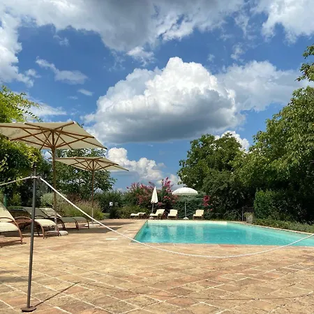 Le Noci Farm stay *