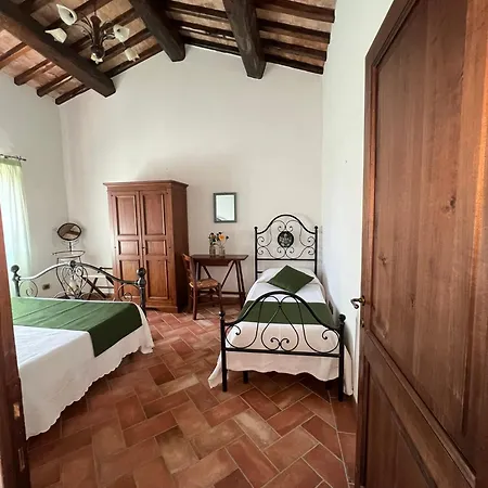 Le Noci Farm stay *